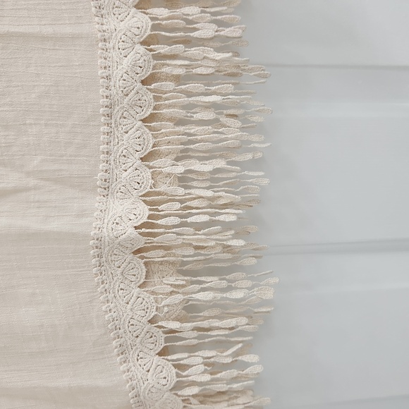 Cream Top - Picture 4 of 5